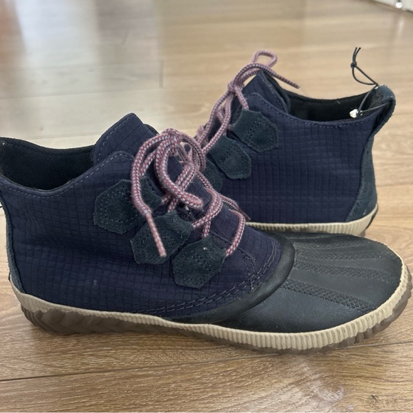 Sorel Out N About Women’s Size 8 Waterproof Leather Ankle Boots – Blue - Picture 7 of 9